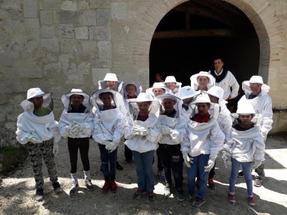 Jules Ferry auprès des abeilles